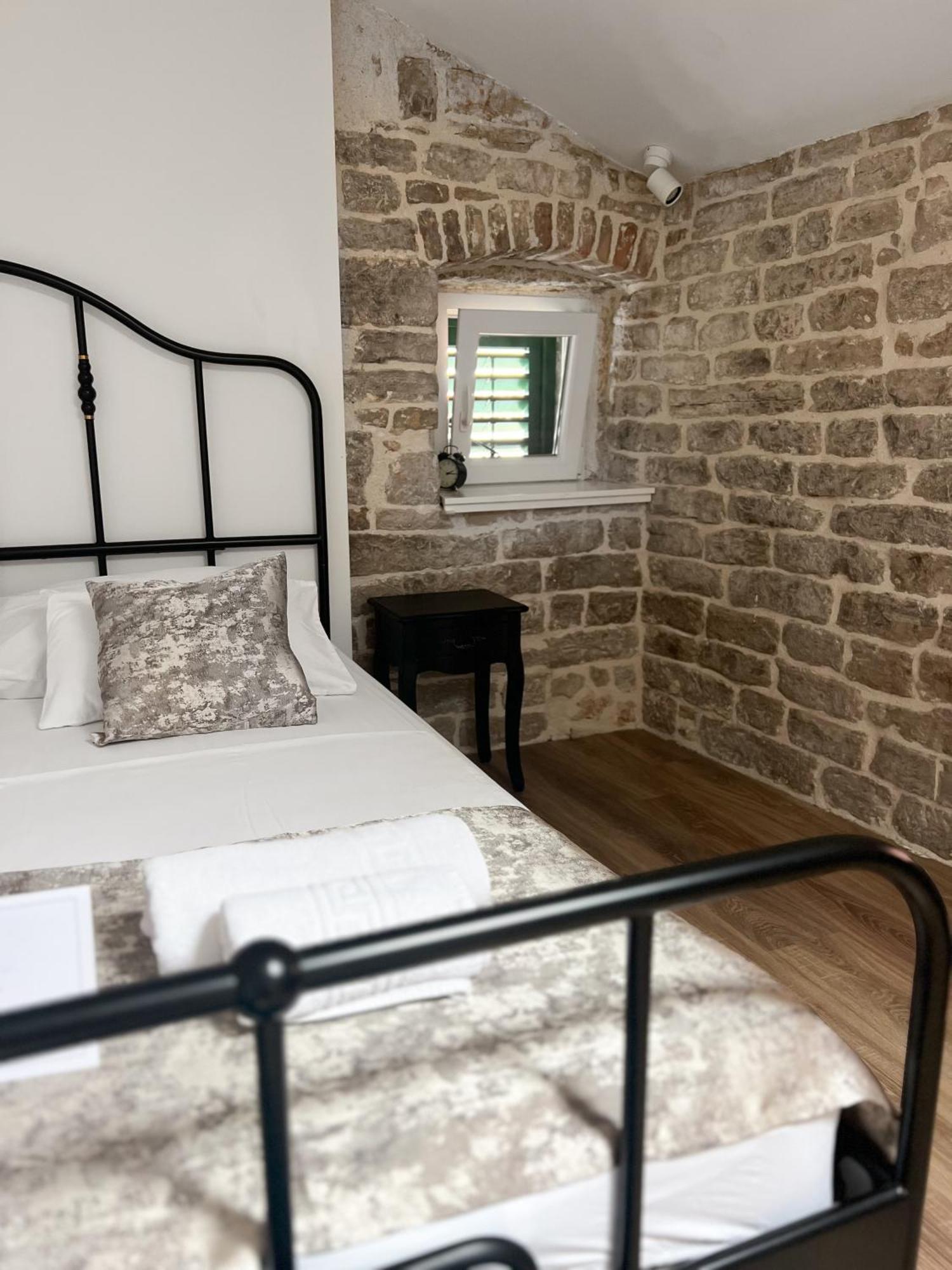 Centrum Luxury Rooms Sibenik Exterior photo